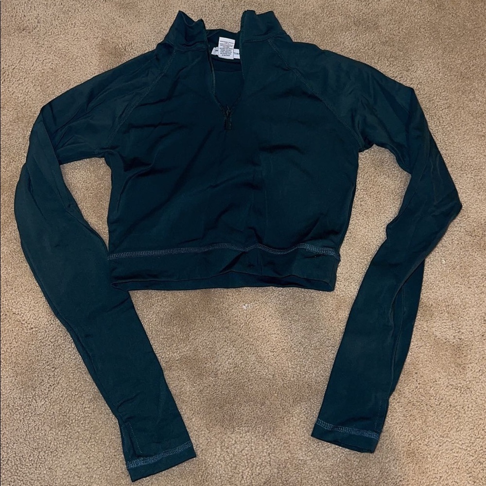 longsleeve workout top